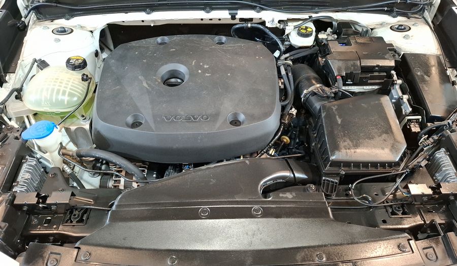 Volvo Xc40 2.0 T5 R-DESIGN AUTO 4WD Suv 2020