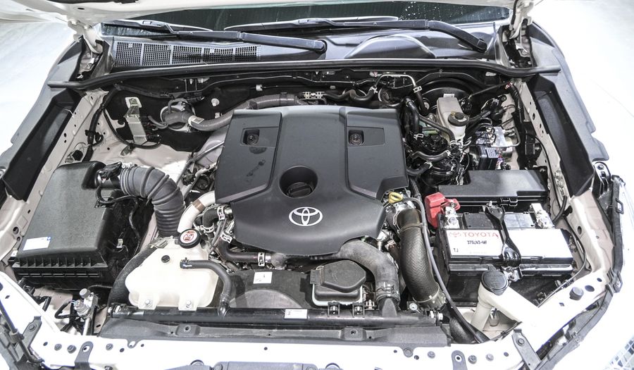 Toyota Hilux 2.4 TDI DX C/D Pickup 2025