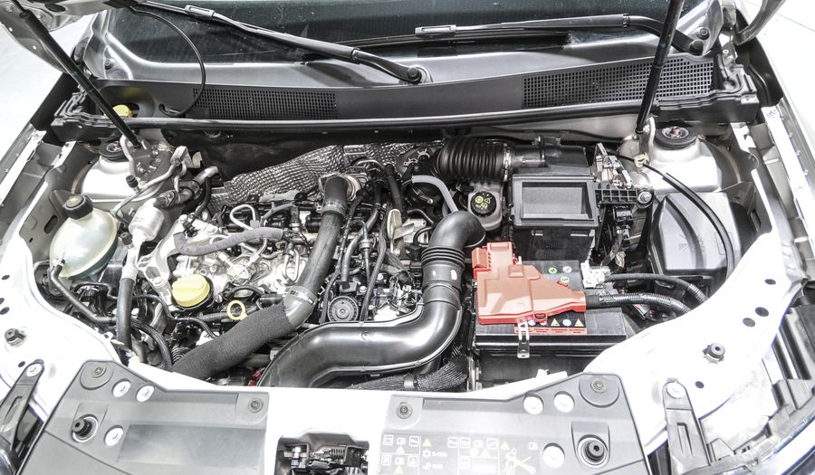 Renault Duster 1.3 T ICONIC 4WD Suv 2025