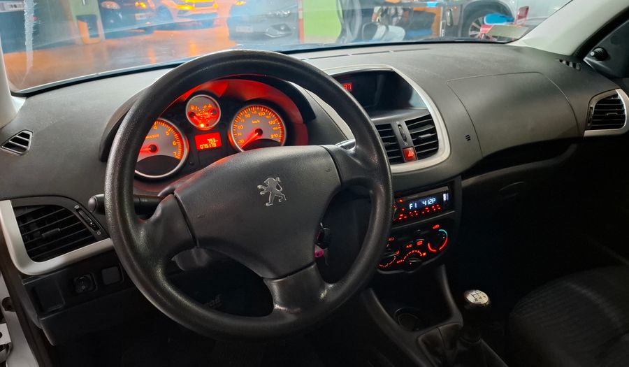 Peugeot 207 1.4 ACTIVE Hatchback 2014