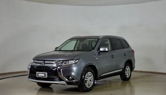 Mitsubishi • Outlander