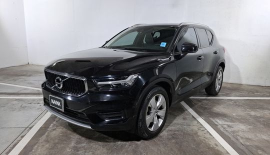 Volvo • XC40