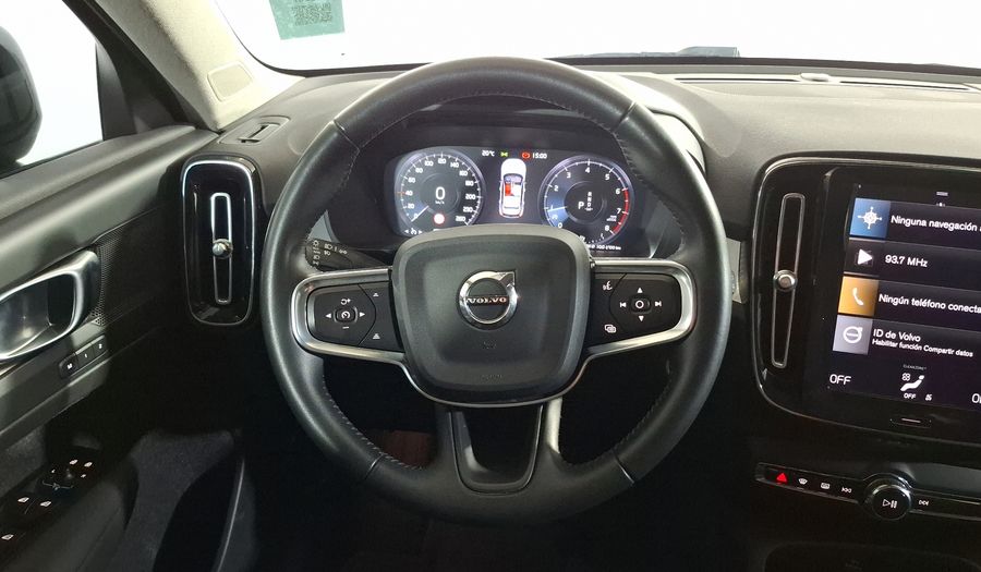 Volvo Xc40 2.0 T4 MOMENTUM AUTO Suv 2021