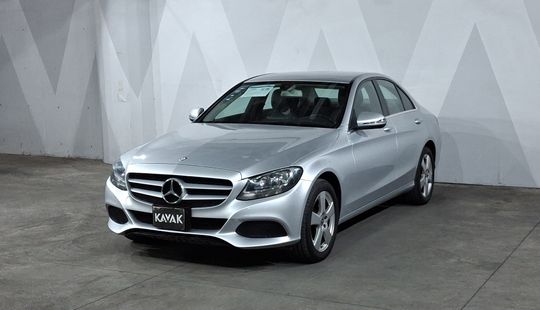 Mercedes Benz • Clase C