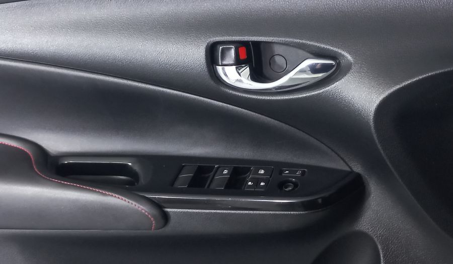 Toyota Yaris 1.5 S AUTO 5PTAS Hatchback 2018