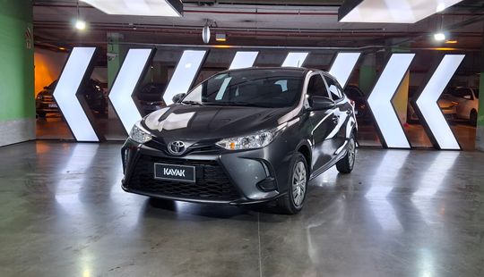 Toyota • Yaris