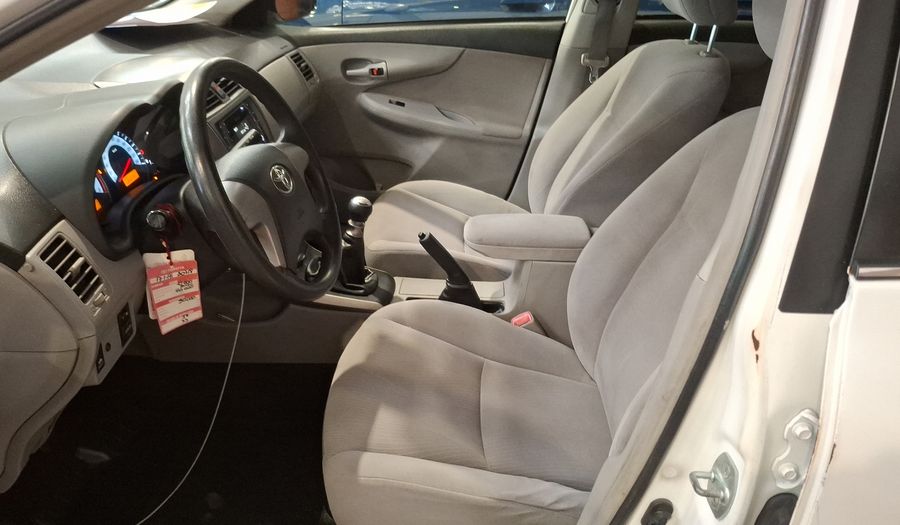 Toyota Corolla 1.6 GLI Sedan 2013