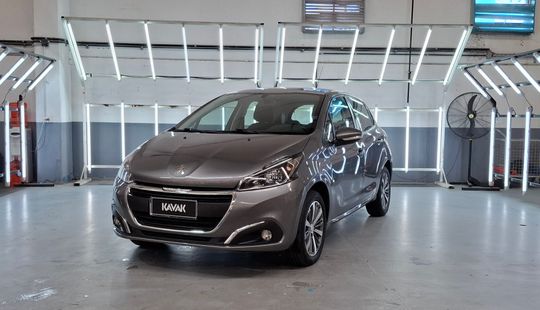 Peugeot • 208