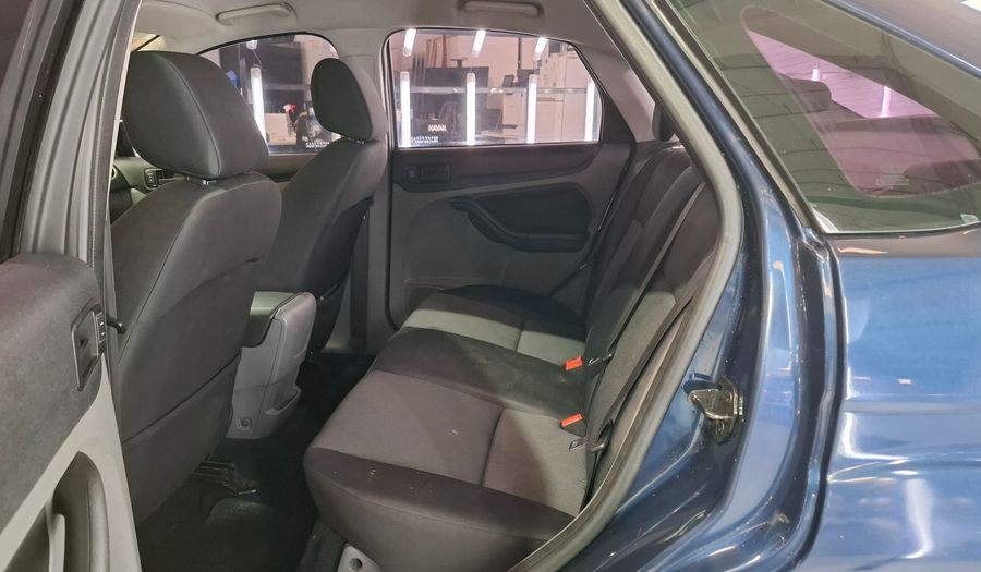 Ford Focus 1.6 TREND Sedan 2014