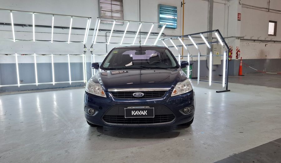 Ford Focus 1.6 TREND Sedan 2014