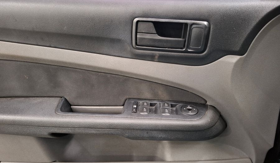 Ford Focus 1.6 TREND Sedan 2014