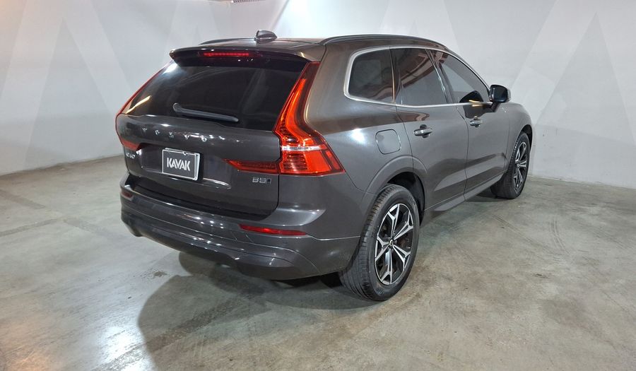 Volvo Xc60 2.0 B5 MHEV MOMENTUM AUTO AWD Suv 2022