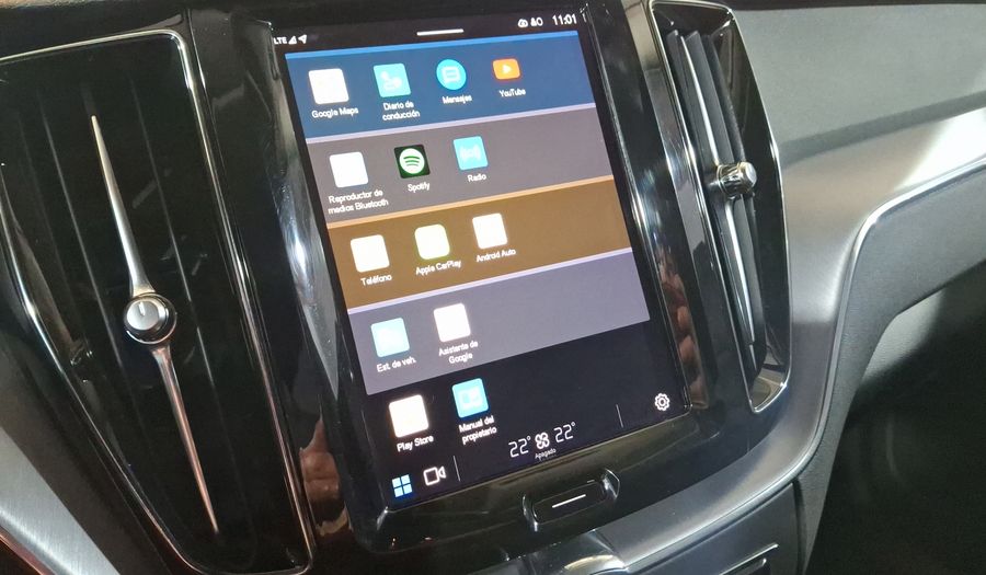 Volvo Xc60 2.0 B5 MHEV MOMENTUM AUTO AWD Suv 2022