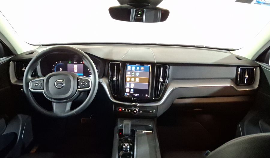 Volvo Xc60 2.0 B5 MHEV MOMENTUM AUTO AWD Suv 2022