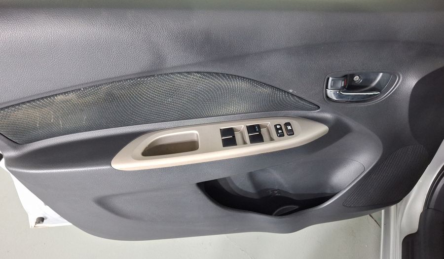 Toyota Yaris 1.5 SEDAN PREMIUM AT Sedan 2016