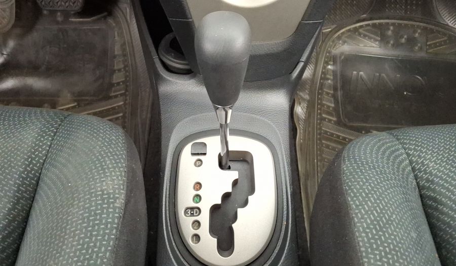 Toyota Yaris 1.5 SEDAN PREMIUM AT Sedan 2016