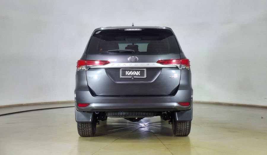 Toyota Fortuner 2.8D AUTO SRX 4WD Suv 2024