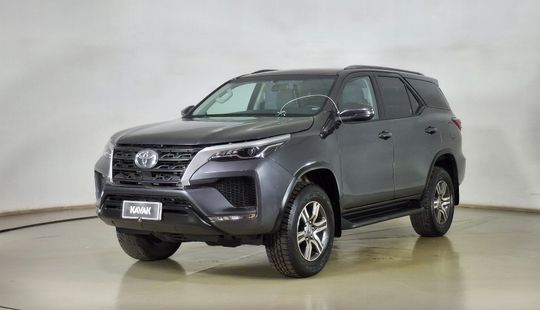 Toyota • Fortuner
