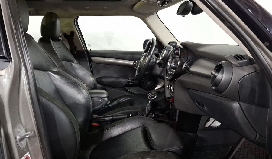 Mini Cooper 1.5 COOPER PEPPER AT Hatchback 2017