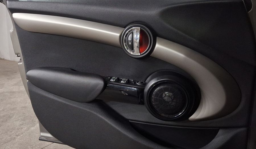 Mini Cooper 1.5 COOPER PEPPER AT Hatchback 2017