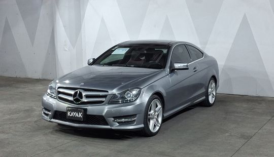 Mercedes Benz • Clase C