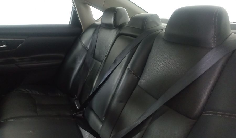 Nissan Altima 2.5 ADVANCE NAVI CVT Sedan 2017