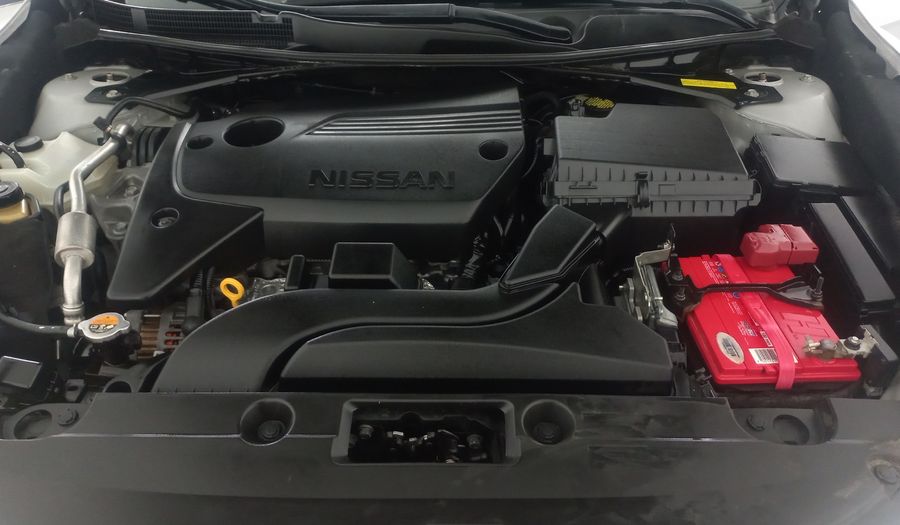 Nissan Altima 2.5 ADVANCE NAVI CVT Sedan 2017