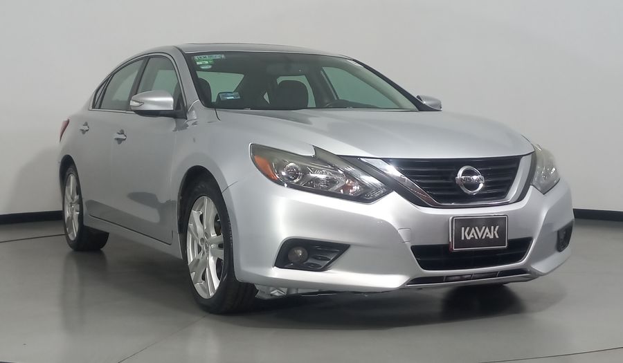 Nissan Altima 2.5 ADVANCE NAVI CVT Sedan 2017