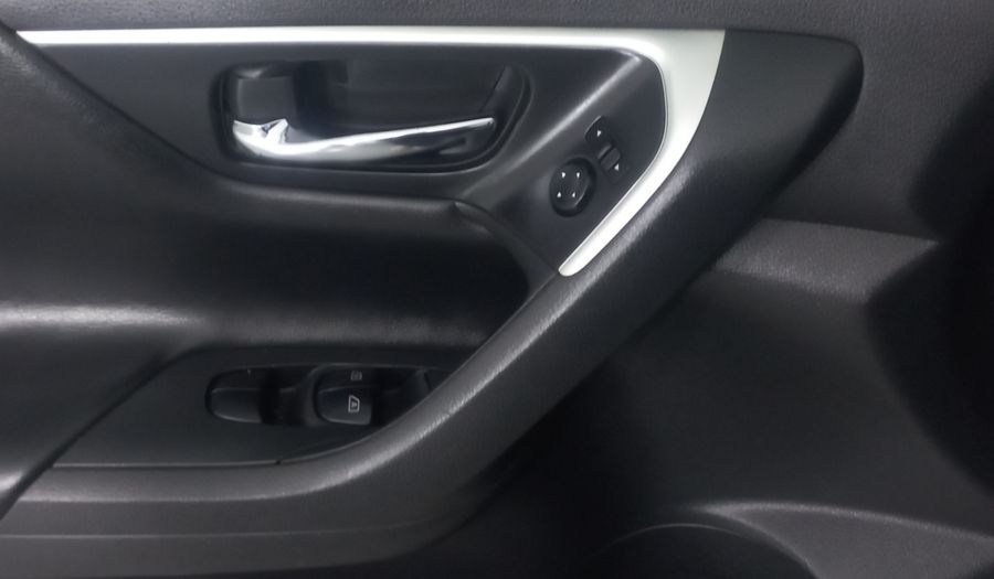 Nissan Altima 2.5 ADVANCE NAVI CVT Sedan 2017