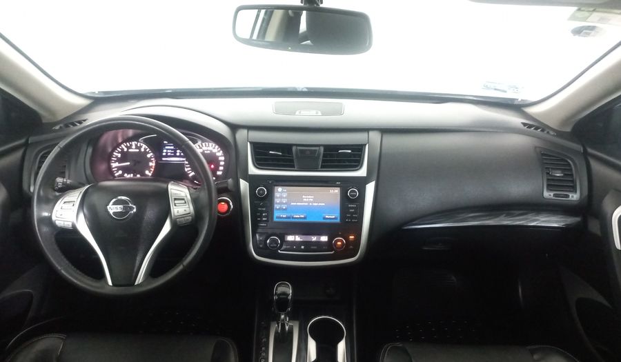Nissan Altima 2.5 ADVANCE NAVI CVT Sedan 2017