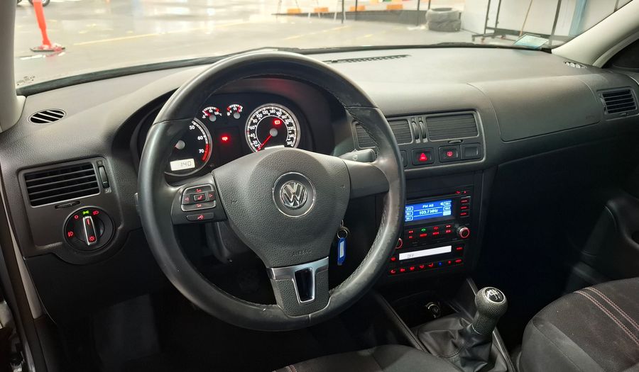 Volkswagen Bora 2.0 TRENDLINE Sedan 2013