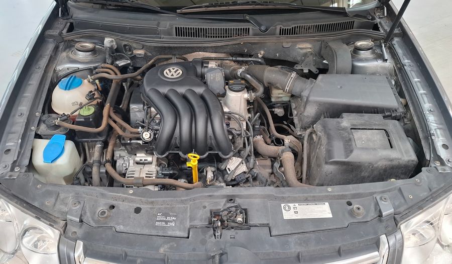 Volkswagen Bora 2.0 TRENDLINE Sedan 2013