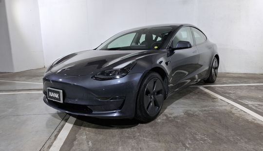 Tesla • Model 3