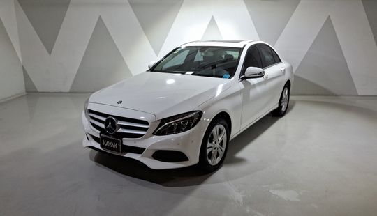 Mercedes Benz • Clase C