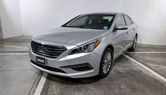 Hyundai • Sonata