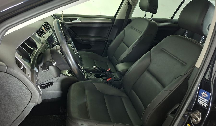 Volkswagen Golf 2.0 TDI HIGHLINE VARIANT Wagon 2017