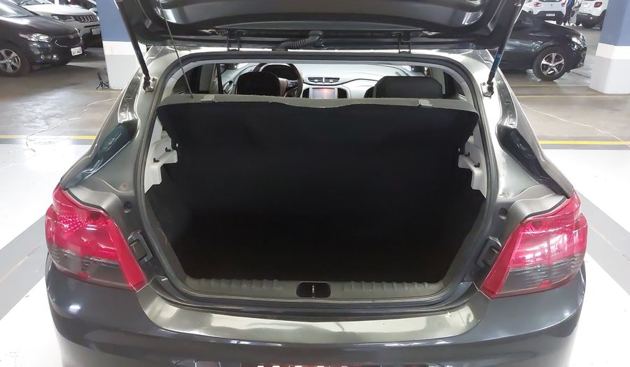 Chevrolet Onix 1.4 SPE/4 LT Hatchback 2016