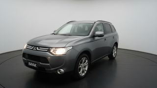 Mitsubishi • Outlander