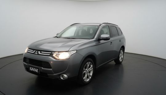 Mitsubishi • Outlander