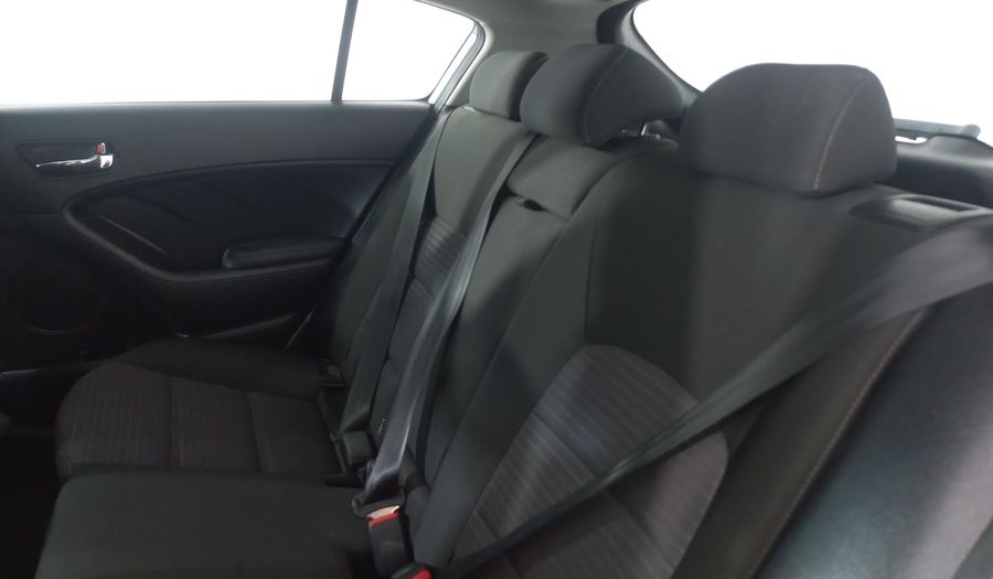 Kia Forte 2.0 EX AUTO Hatchback 2018