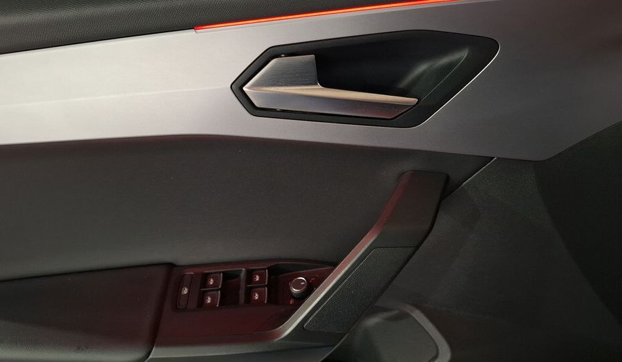 Seat Leon 1.4 FR AUTO Hatchback 2025