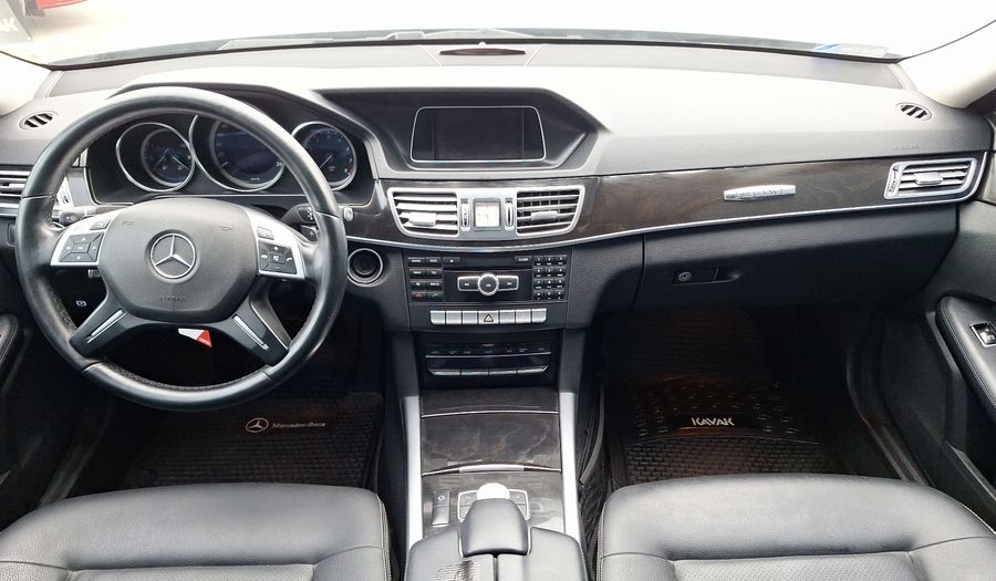 Mercedes Benz Clase E 2.0 200 AUTO Sedan 2015