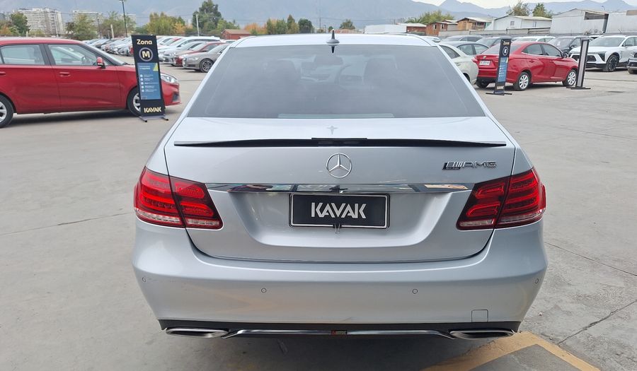 Mercedes Benz Clase E 2.0 200 AUTO Sedan 2015