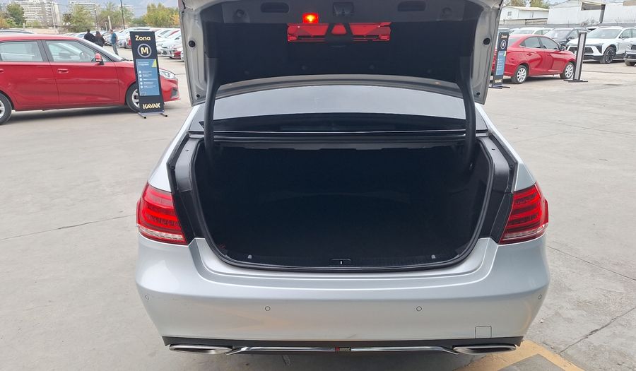 Mercedes Benz Clase E 2.0 200 AUTO Sedan 2015