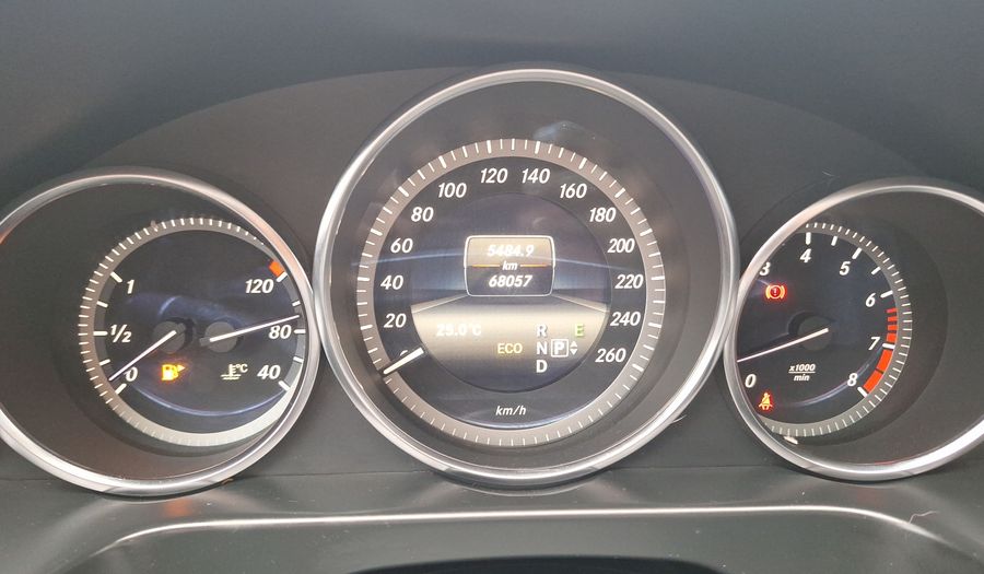 Mercedes Benz Clase E 2.0 200 AUTO Sedan 2015