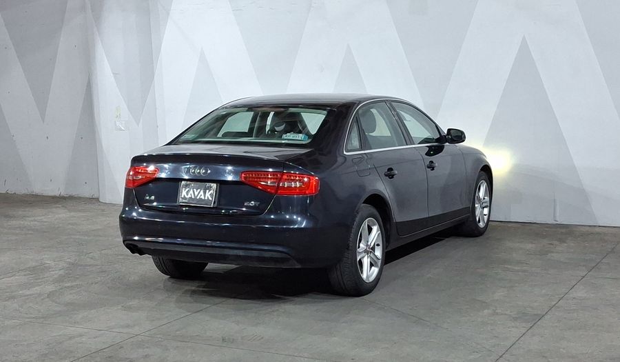 Audi A4 2.0 TFSI TRENDY PLUS MULTITRONIC Sedan 2013