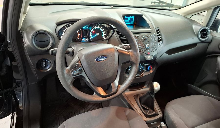 Ford Fiesta Kinetic Design 1.6 S PLUS Sedan 2014