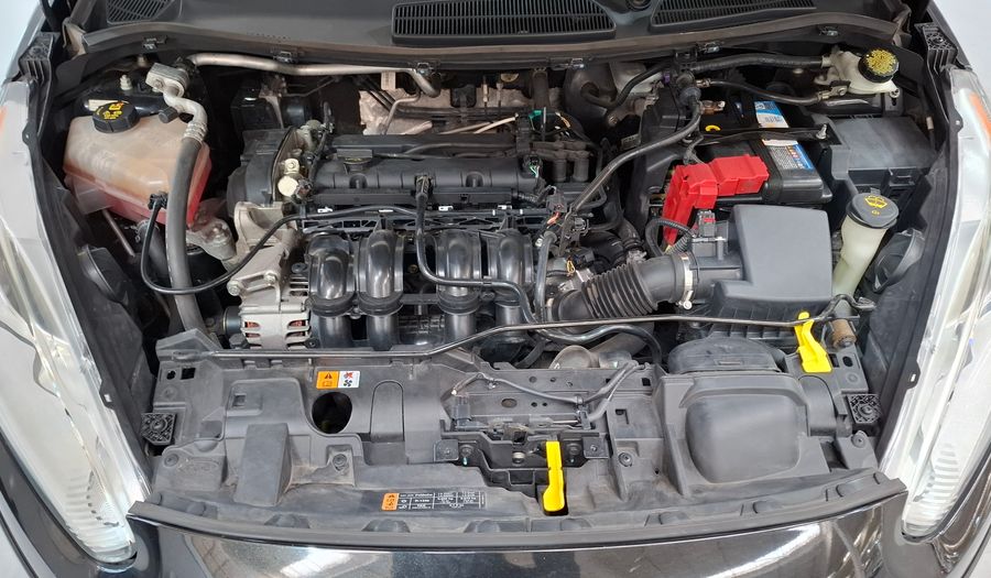 Ford Fiesta Kinetic Design 1.6 S PLUS Sedan 2014