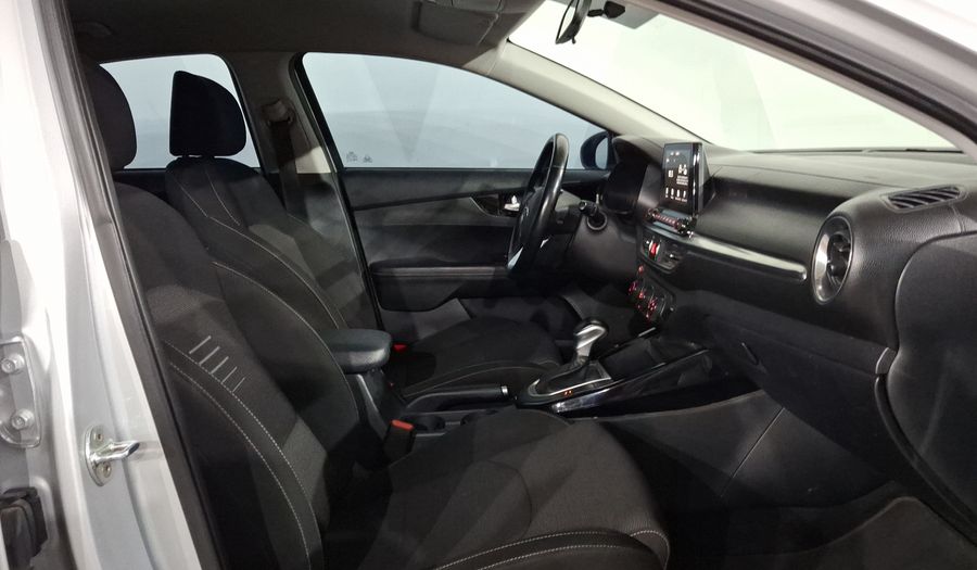 Kia Forte 2.0 EX IVT Hatchback 2020