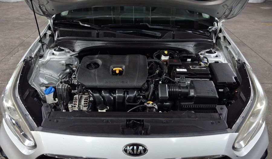 Kia Forte 2.0 EX IVT Hatchback 2020